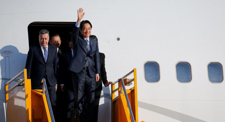 William Lai en su llegada a Paraguay. Foto: Reuters.