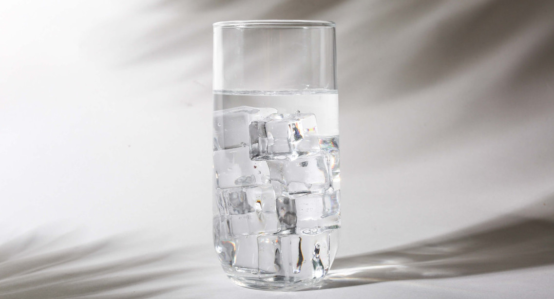 ¿Tomar mucha agua hace mal?. Foto: Unsplash