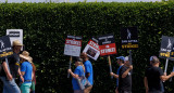 Protesta de escritores y guionistas en Hollywood. Foto: Reuters