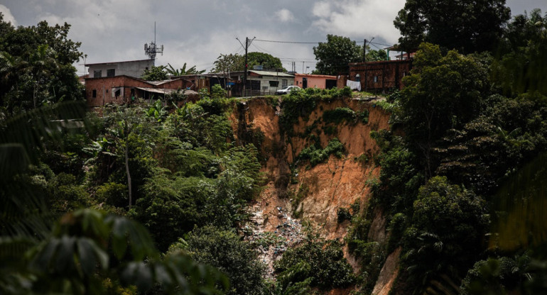 El paso del ciclón extratropical en Brasil dejó cuatro muertos. Foto: EFE.