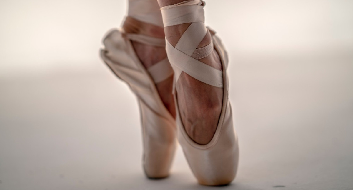 La técnica y gracia del ballet demostró que nunca es tarde para aprender y disfrutar de los beneficios de la danza. Foto: Unsplash.