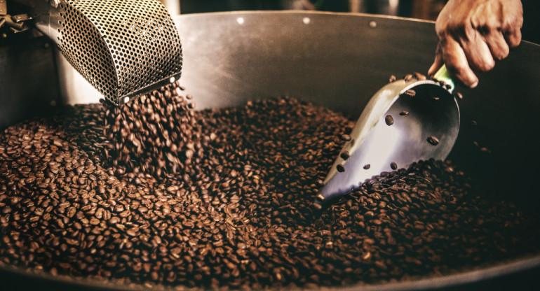 Los restos de café molido pueden ayudar a preservar el medio ambiente. Foto: Unsplash.
