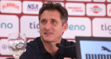 Guillermo Barros Schelotto, entrenador de Paraguay. Foro: Twitter @Albirroja.