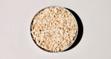 Incluir la avena en nuestra dieta contribuye al bienestar físico y mental. Foto: Unsplash.