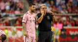 Lionel Messi junto a Gerardo Martino. Foto: Reuters.