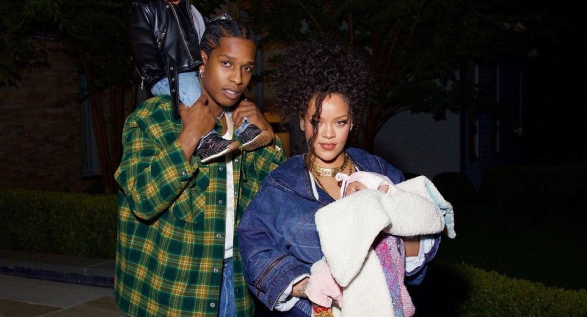 Rihanna y A$AP Rocky presentaron a su hija. Foto: Instagram @voguemagazine.