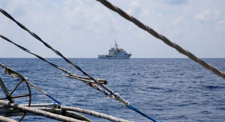 Filipinas denunció a China por instalar una barrera flotante. Foto: Reuters.