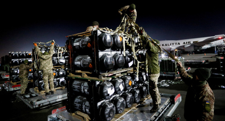 Armamento otorgado de Estados Unidos a Ucrania. Foto: Reuters.