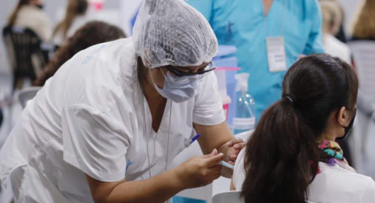Vacunación contra el covid. Foto: Télam