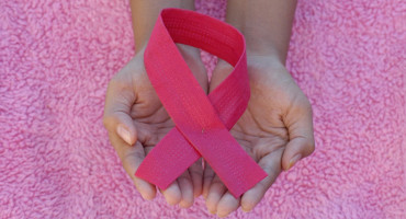El cáncer de mama se conmemora el 19 de octubre. Foto: Unsplash.