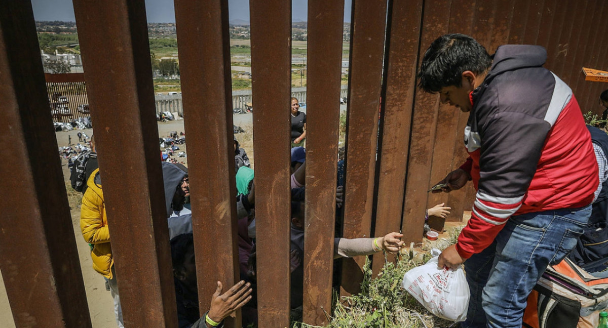 Muro fronterizo entre México y Estados Unidos. Foto: EFE