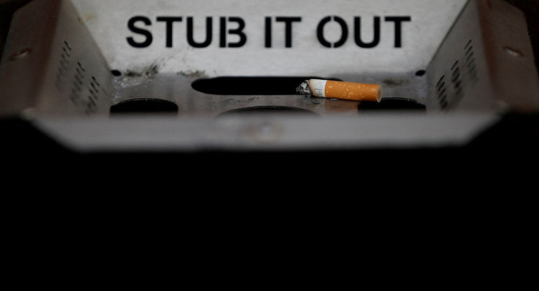 Rishi Sunak quiere prohibir la venta de cigarrillos para las próximas generaciones. Foto: Reuters.