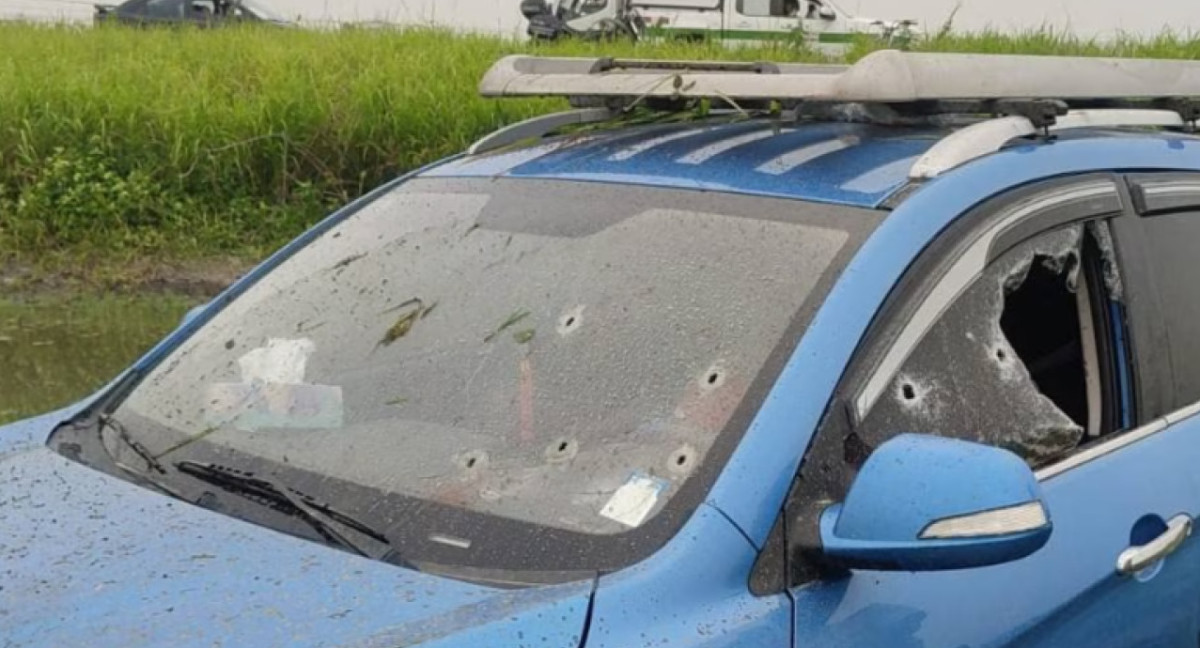 Auto del fiscal de Babahoyo asesinado en Ecuador. Foto: Gentileza El Universo.