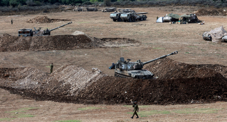 Despliegue de fuerzas israelíes en la frontera con el Líbano. Foto: Reuters.