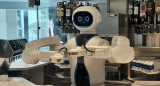 El barman, un robot humanoide