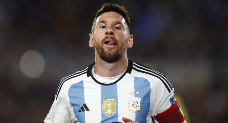 Lionel Messi en el Argentina ante Paraguay. Foto: REUTERS.