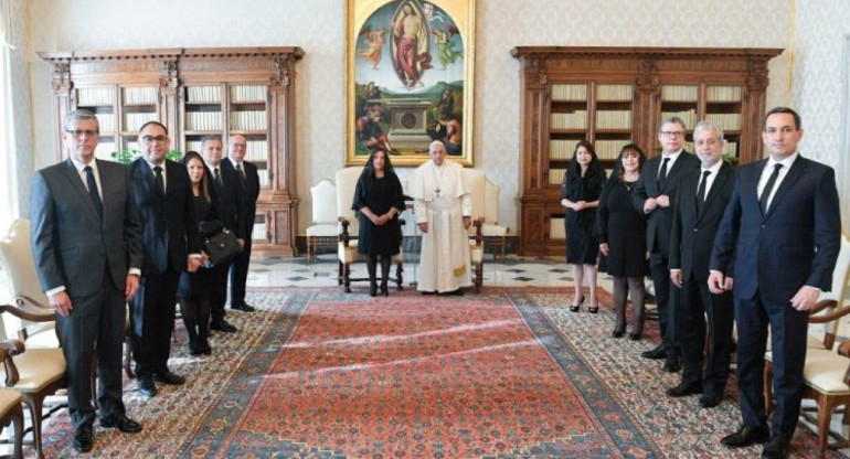 Encuentro de Dina Boluarte y el Papa Francisco en el Vaticano. Foto: Prensa Vaticano.