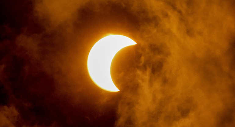 Eclipse solar anular desde Atlanta, Estados Unidos. Foto: EFE.