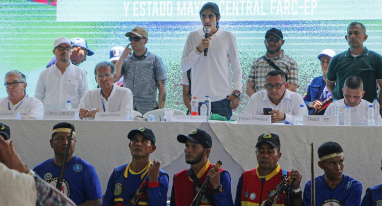 El Gobierno colombiano y el Estado Mayor Central instalarán  los diálogos de paz. Foto: EFE