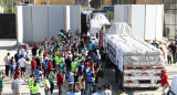 Ayuda humanitaria para Gaza en el paso fronterizo con Egipto. Foto: REUTERS.