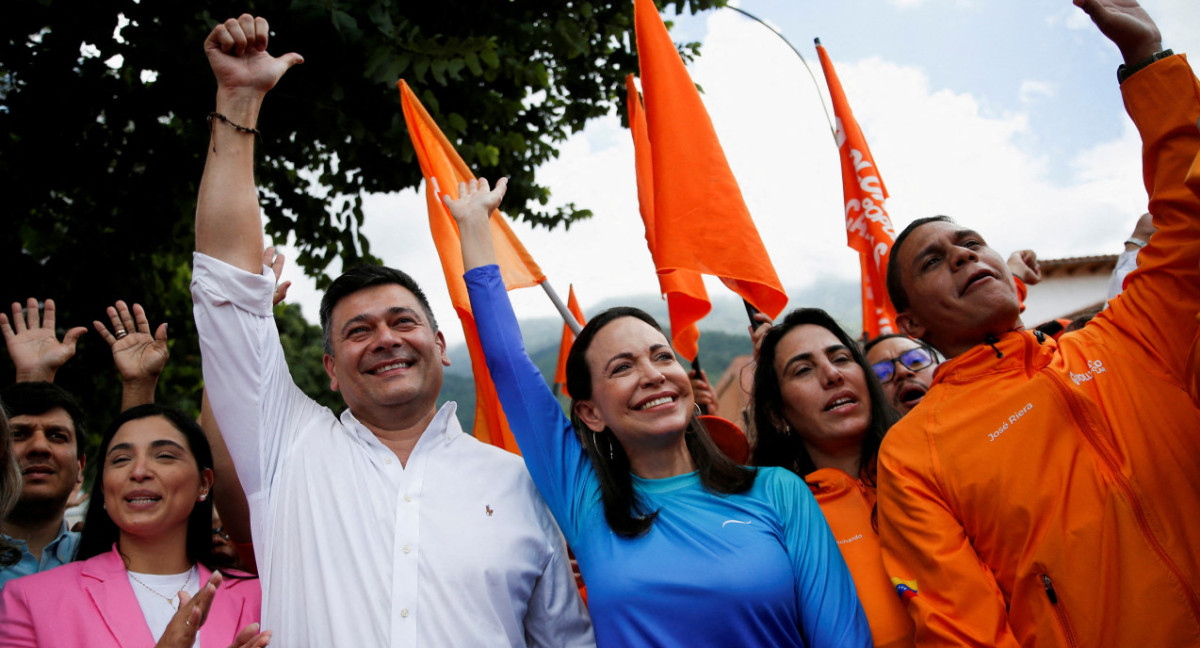 María Corina Machado, candidata del partido Vente Venezuela a las primarias de la oposición y Freddy Superlano, líder del partido Voluntad Popular. Foto: Reuters.