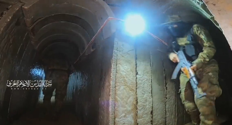 Militares de Hamas en los túneles de Gaza. Foto: captura de video.