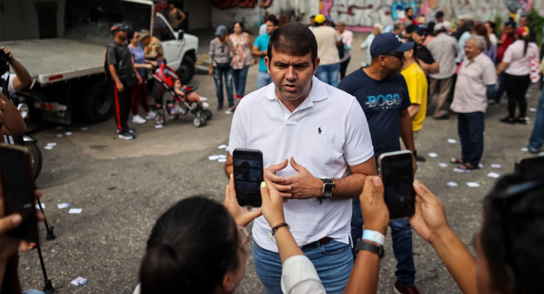 El candidato Carlos Prosperi participa en las elecciones primarias de la oposición. Foto: EFE.