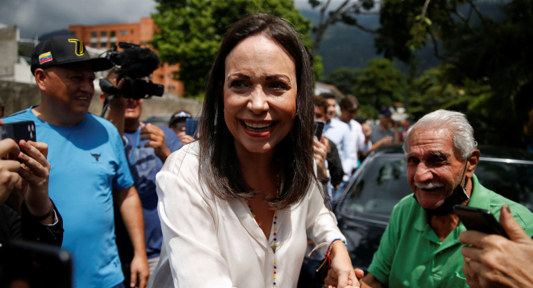María Corina Machado yendo a votar. Foto: Reuters.