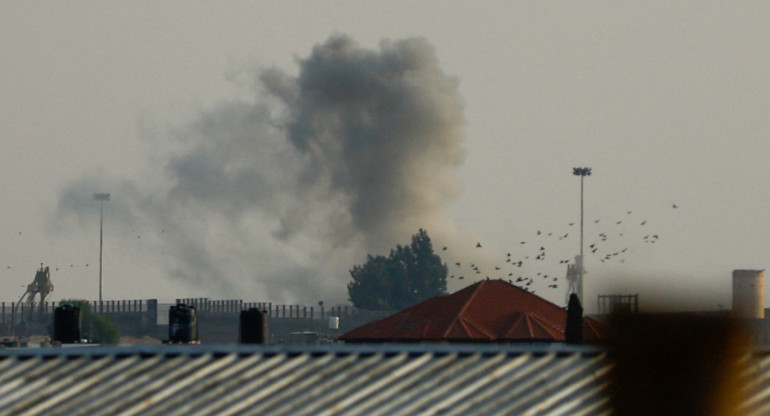 Bombardeo a posiciones egipcias por parte de Israel. Foto: Reuters.