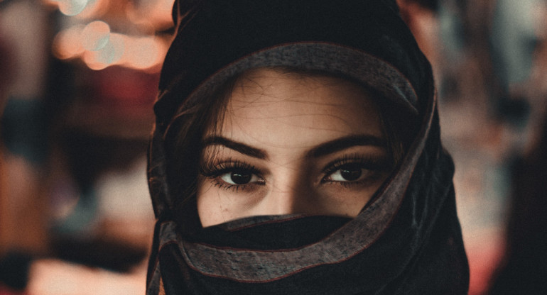 Mujer con velo. Foto: Unsplash