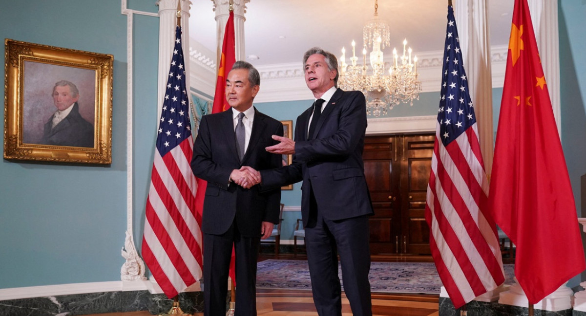 Wang Yi y Antony Blinken en Washington. Foto: Reuters.