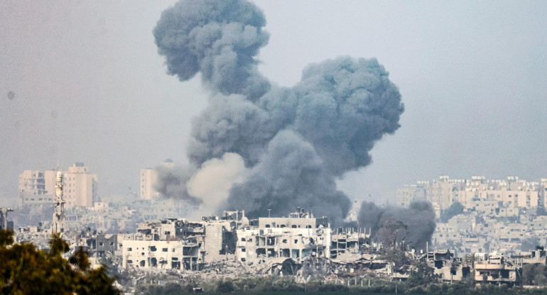 Bombardeos israelíes en Gaza. Foto: EFE.