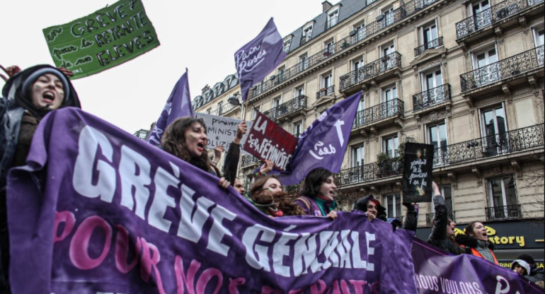 Marcha del Día de la Mujer en Francia. Foto: Reuters.