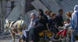 Residentes evacúan el norte de la Franja de Gaza. Foto: EFE