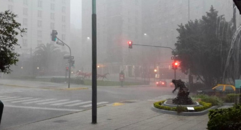 Mal clima en Buenos Aires. Foto: NA.