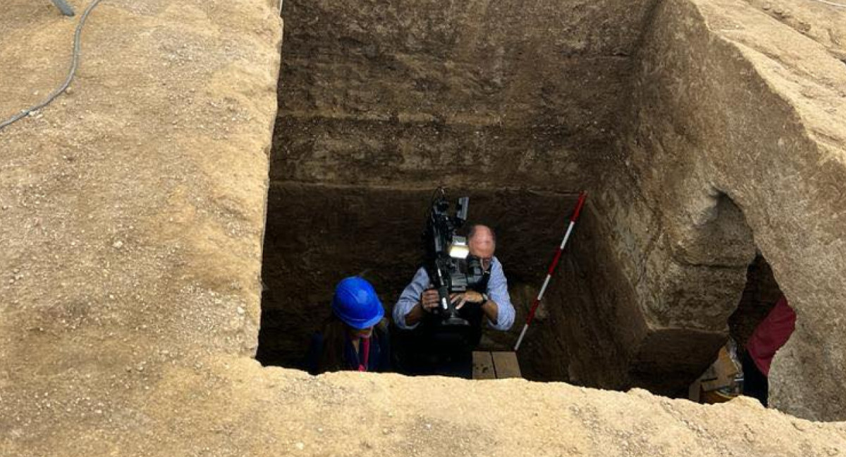 Arqueólogos italianos abrieron una tumba que estaba sellada hace más de 2.600 años. Foto: Facebook/ Comune di Montalto di Castro