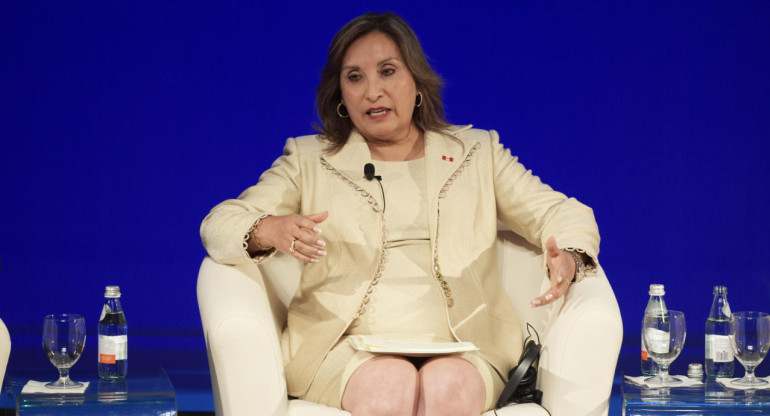 Dina Boluarte, presidenta de Perú. Foto: EFE.