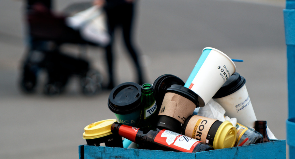 El problema del reciclaje de los vasos de papel. Foto: Unsplash.