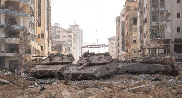 Tanques de guerra israelíes en la Franja de Gaza: Foto: Reuters