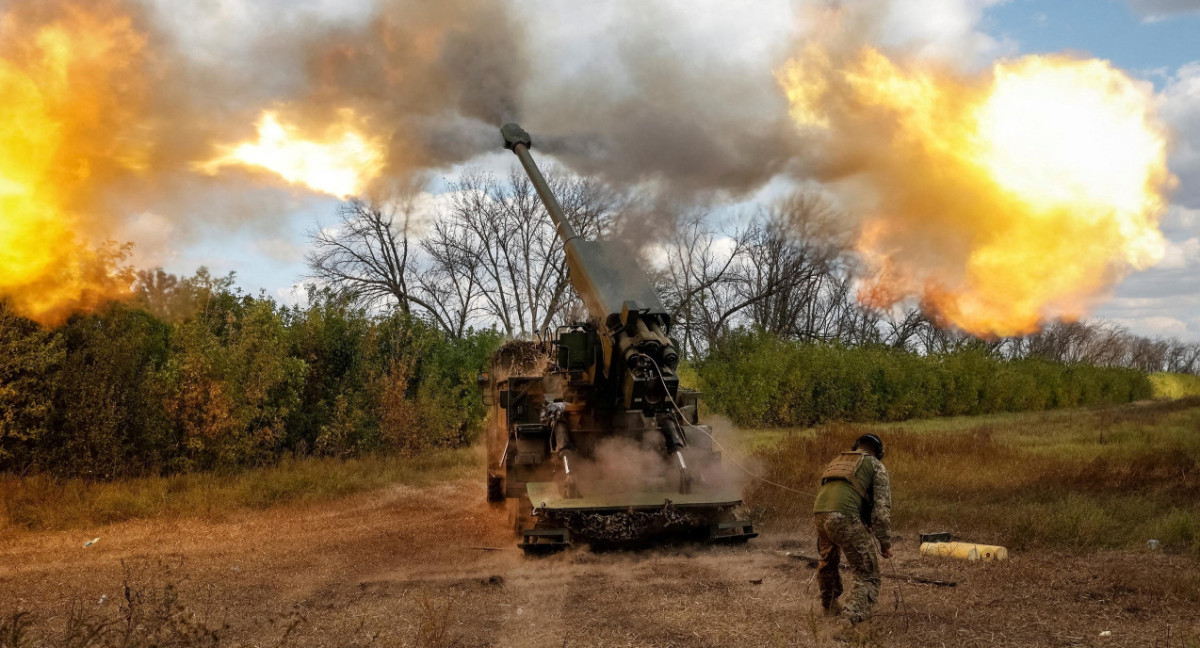 Guerra entre Rusia y Ucrania. Grupo de artillería ucraniano. Foto: NA.
