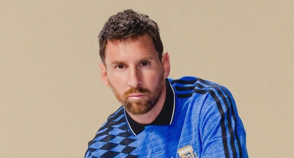 Lionel Messi, ropa deportiva onda retro. Foto: NA.