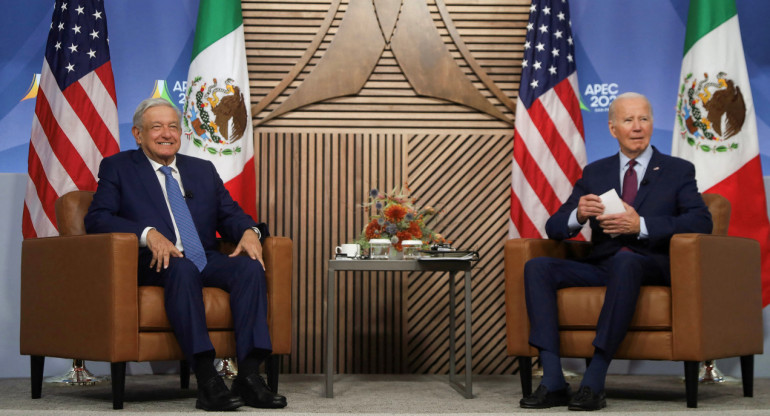 Biden junto a López Obrador. Foto: Reuters.
