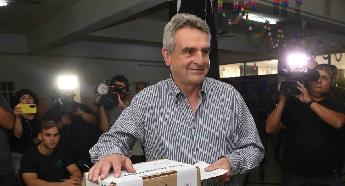 Agustín Rossi votó en Rosario. Foto: Télam.