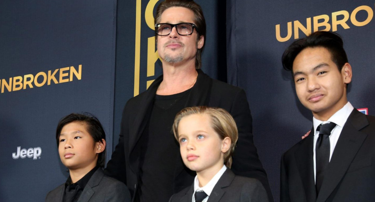 Brad Pitt con sus hijos. Foto: Twitter