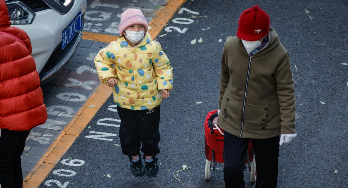 China pidió reforzar la atención primaria ante el aumento de neumonía infantil. Foto: EFE.