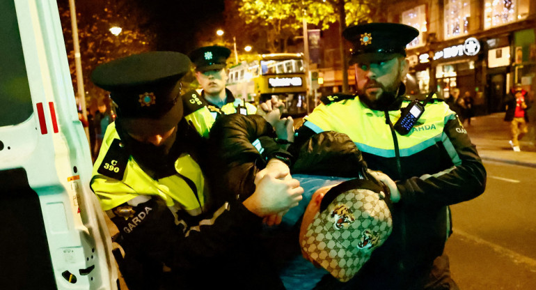 Disturbios en Irlanda. Foto: Reuters.