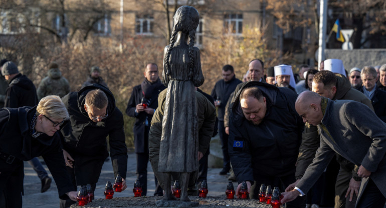 Conmemoración en Ucrania por los 90 años de Holodomor. Foto: REUTERS.