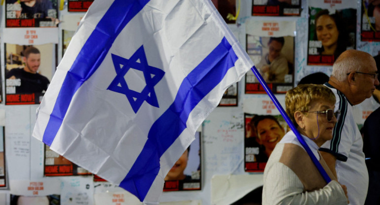 Mujer israelí; guerra en Medio Oriente. Foto: Reuters