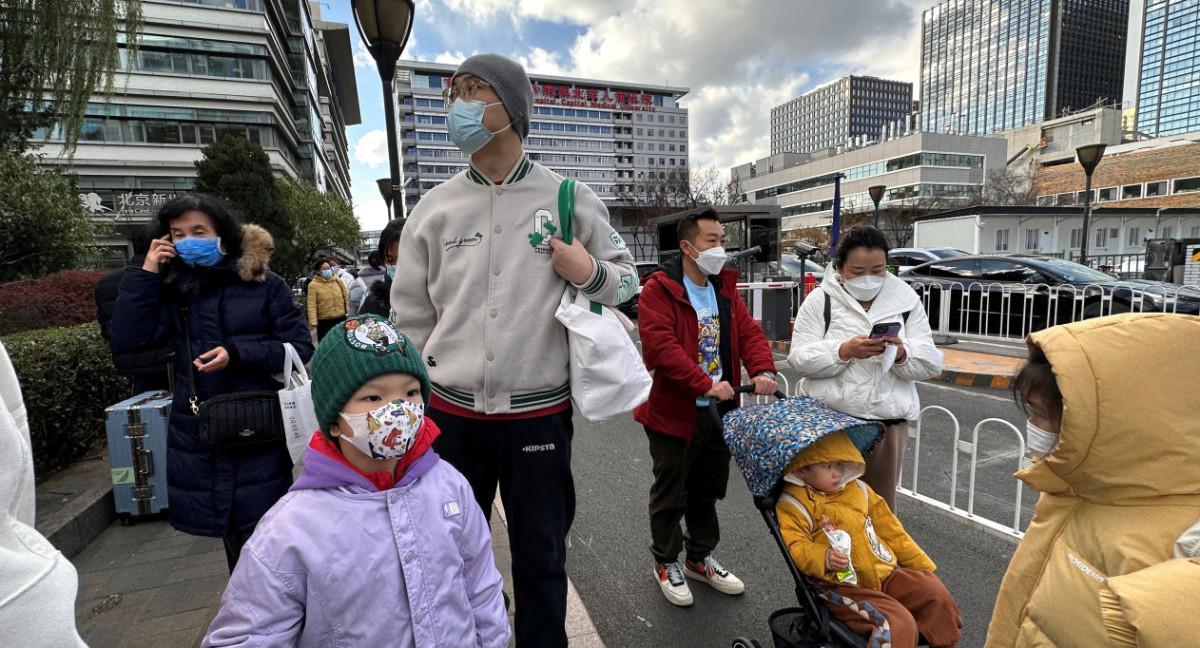 China dice que "no hay razones para preocuparse" por brote de enfermedades respiratorias. Reuters