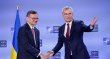 Kuleba y Stoltenberg. Foto: Reuters.